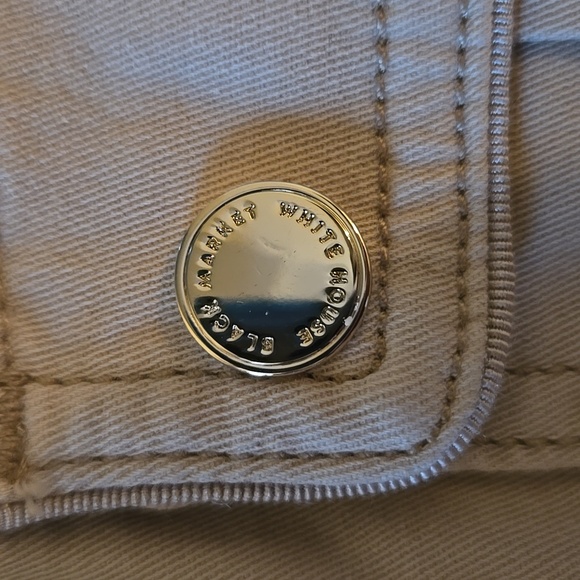 White House Black Market Short Sleeve Khaki Jacket - Picture 4 of 9